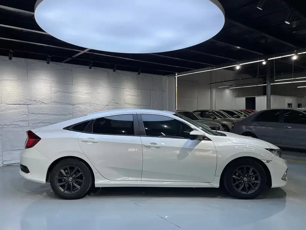 Honda Civic 2021 из CN, фото 4