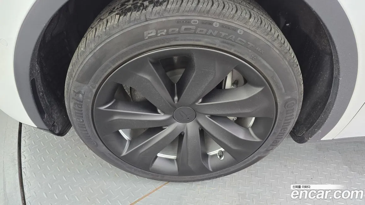 Tesla Model Y 2021 из KR, фото 5