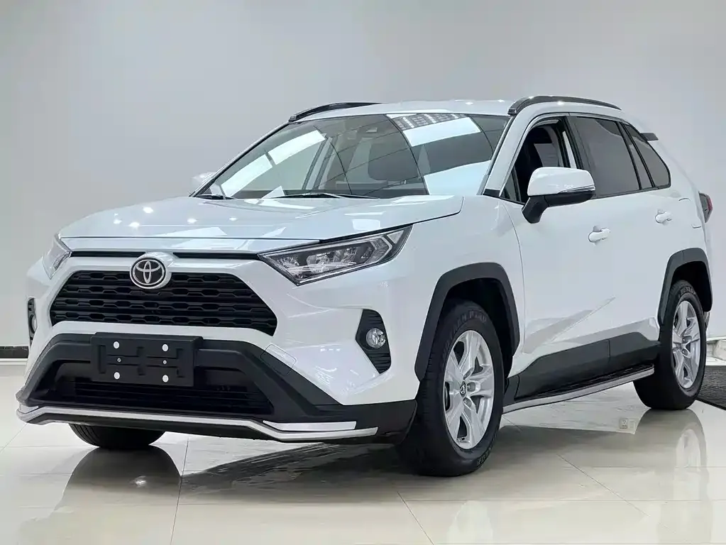 Toyota RAV4 2022 из CN, фото 1