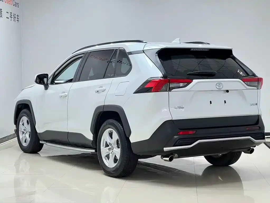 Toyota RAV4 2022 из CN, фото 6