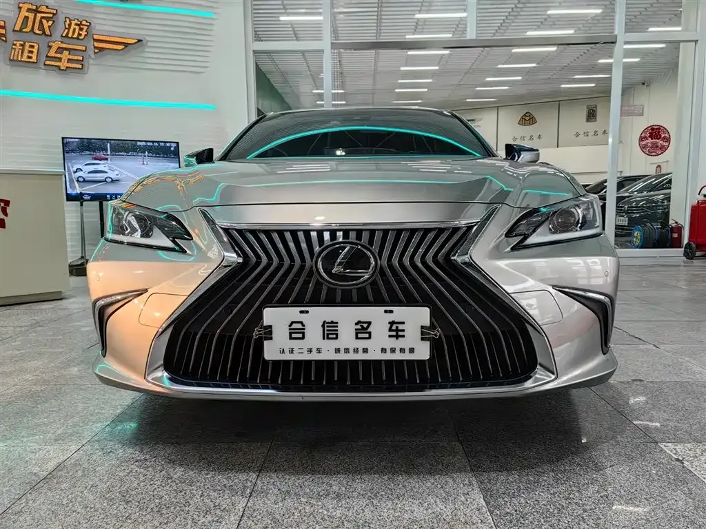 Lexus ES 2021 из CN, фото 2