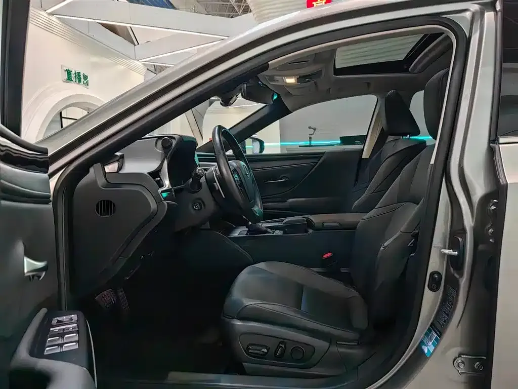 Lexus ES 2021 из CN, фото 5