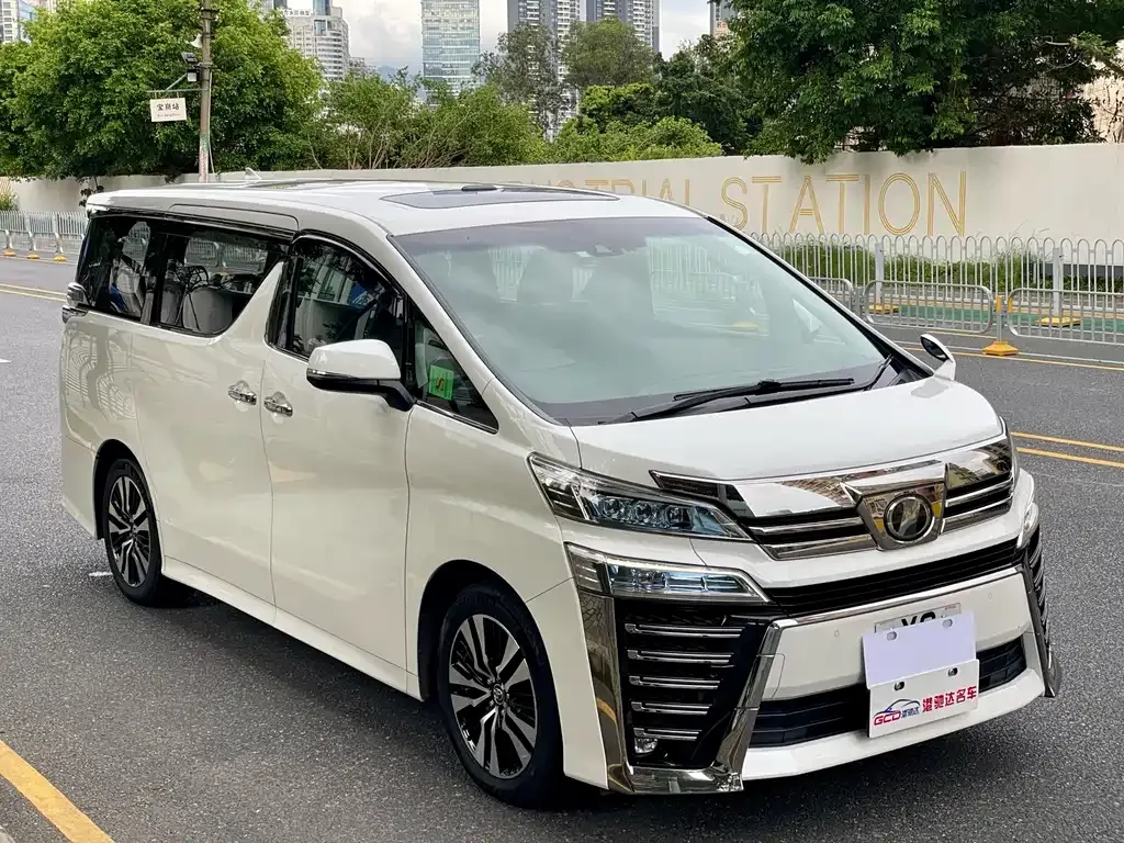 Toyota Vellfire 2023 из CN, фото 3