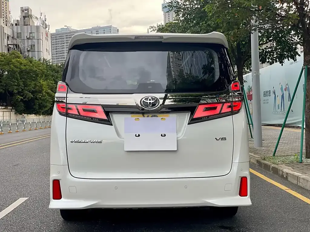 Toyota Vellfire 2023 из CN, фото 5
