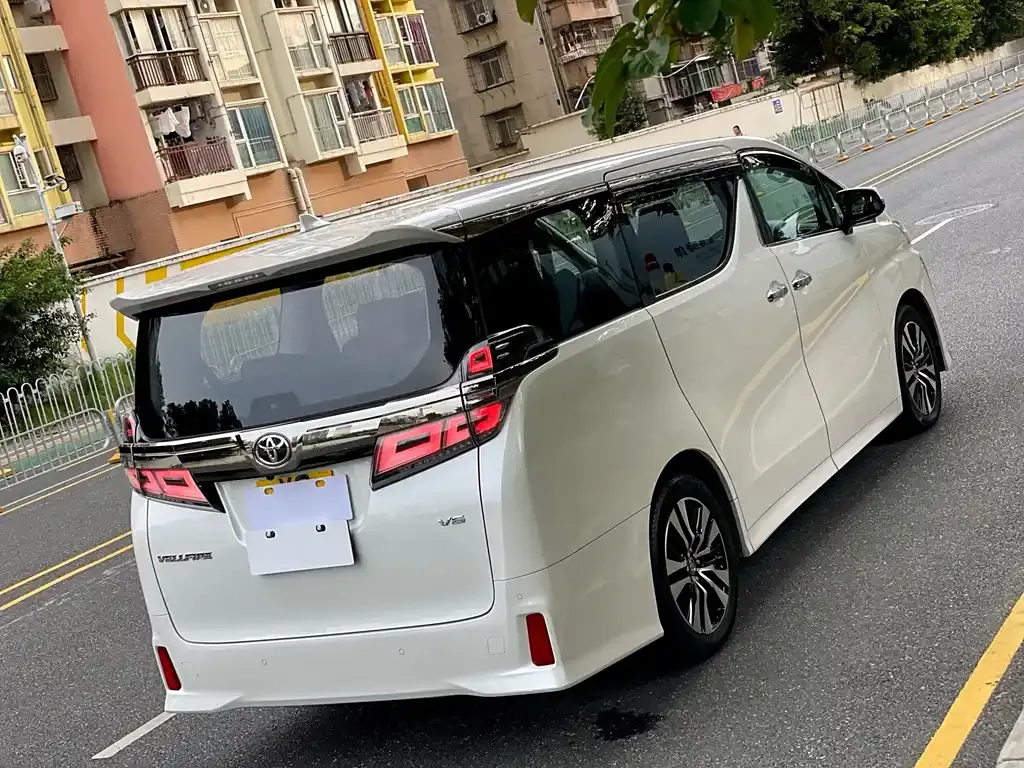 Toyota Vellfire 2023 из CN, фото 6