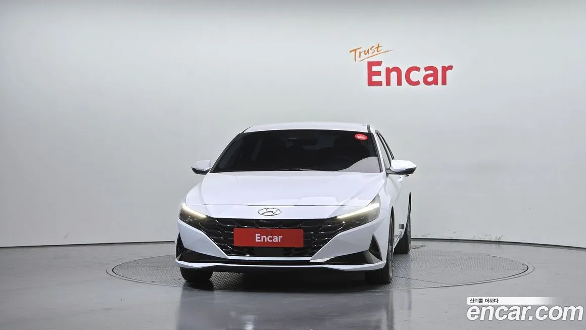 Hyundai AVANTE — фото 3