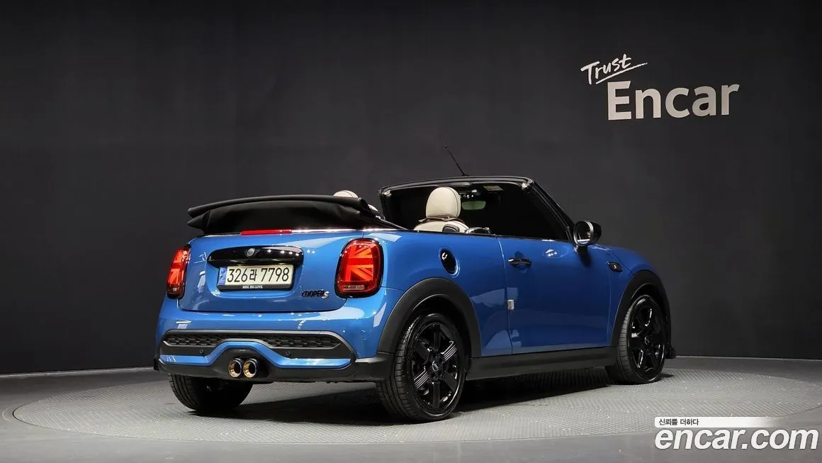 Mini Cooper Convertible — фото 2
