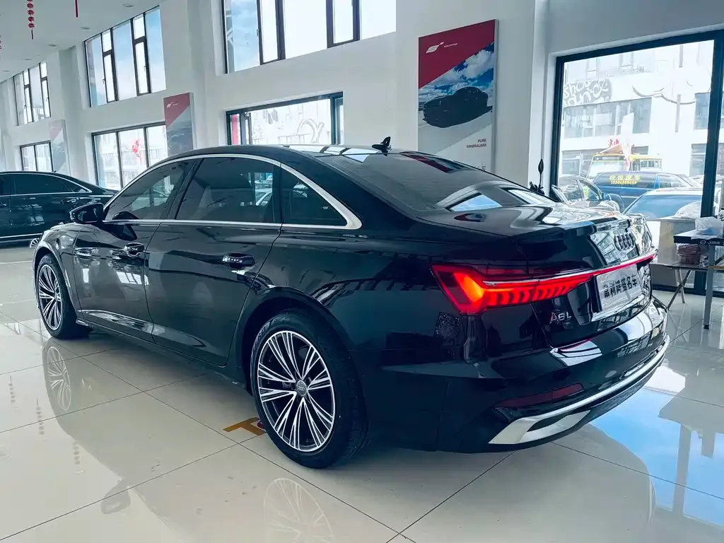 Audi A6L 2024 из CN, фото 4