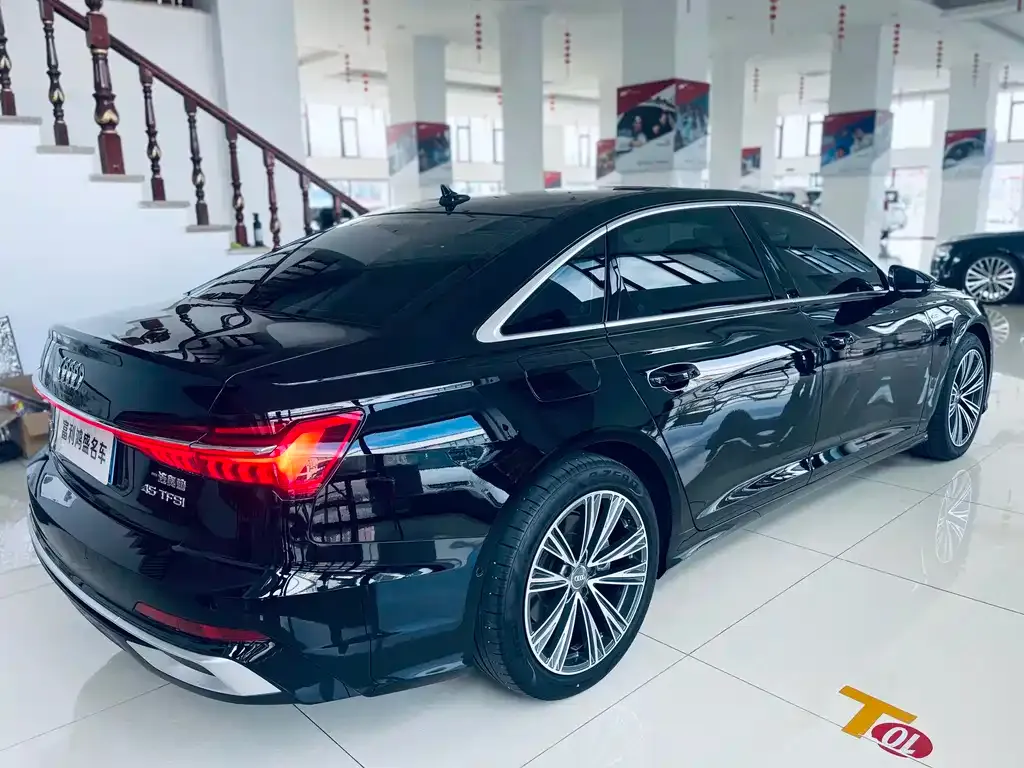 Audi A6L 2024 из CN, фото 6