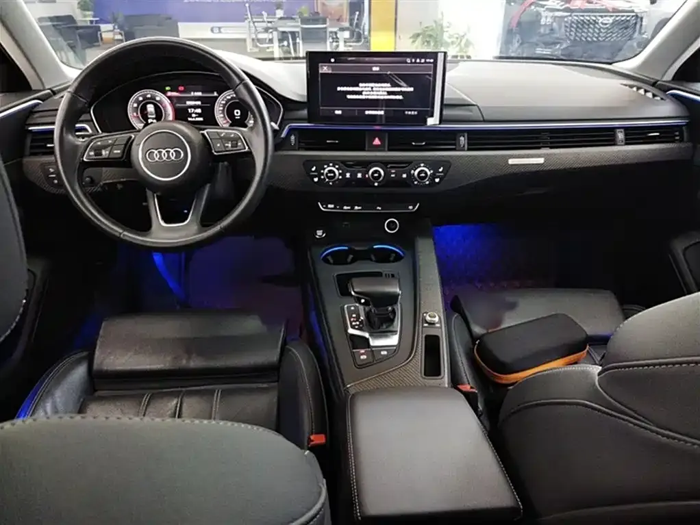 Audi A4L 2022 из CN, фото 10