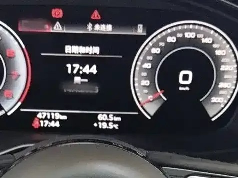 Audi A4L 2022 из CN, фото 3