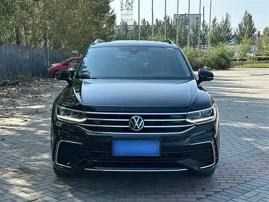 Volkswagen Tiguan L 2022 из CN, фото 4