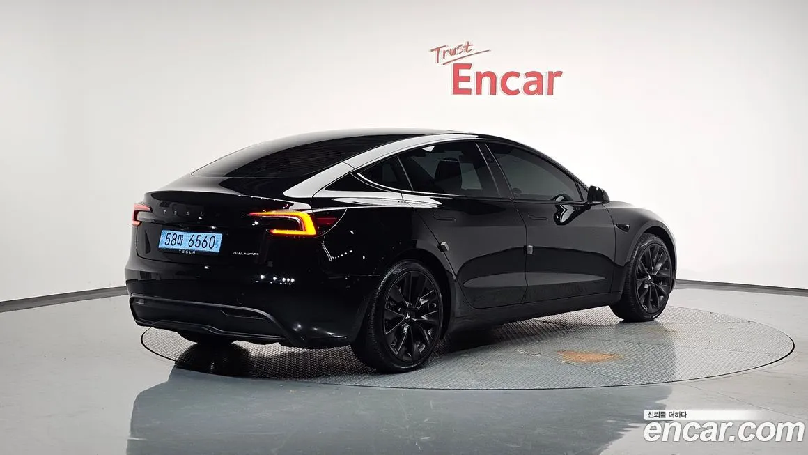 Tesla Model 3 2025 из KR, фото 2