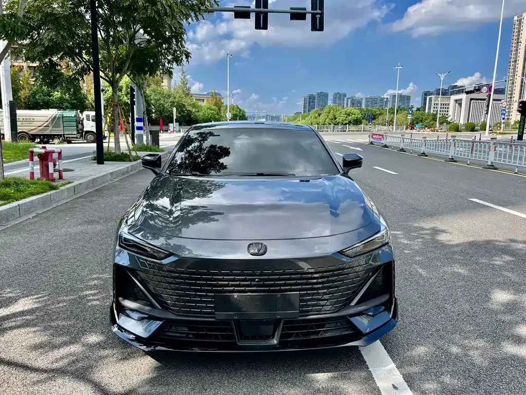 Changan UNI-V 2023 из CN, фото 2