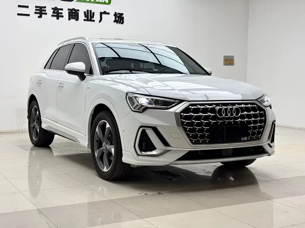 Audi Q3 2024 из CN, фото 3