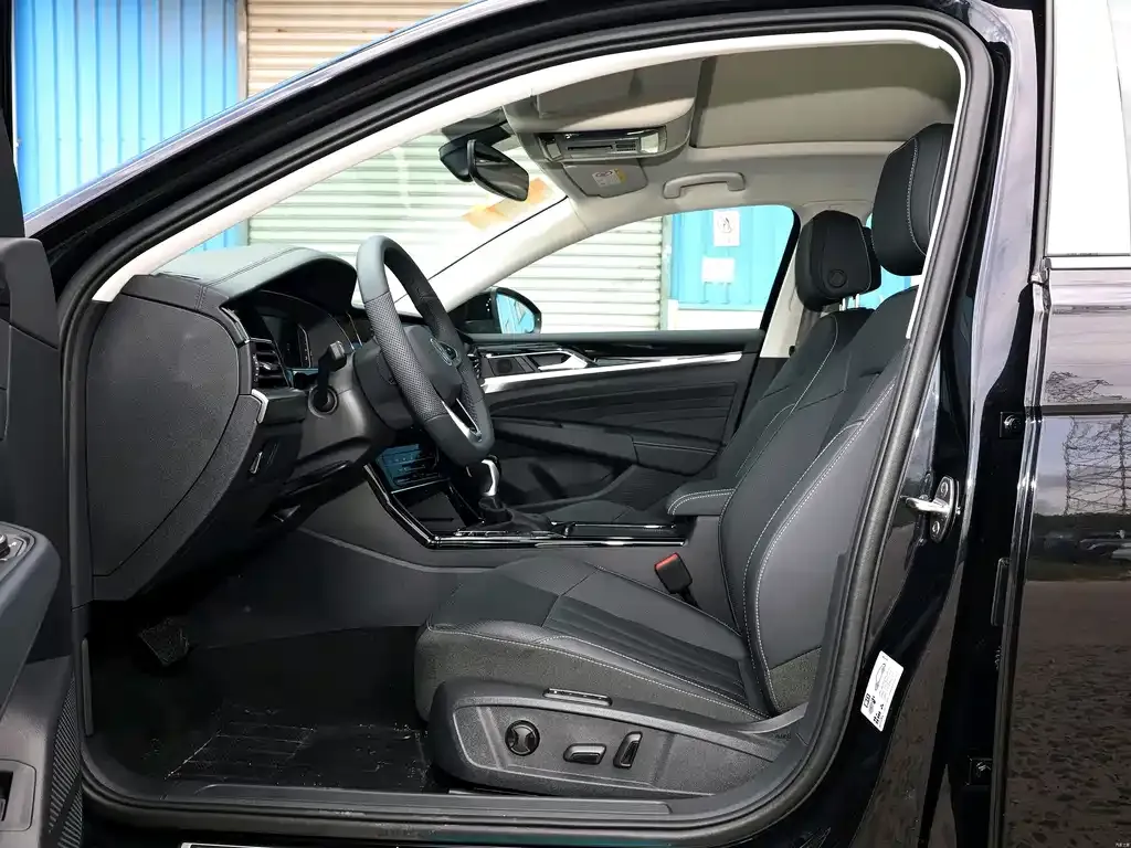 Volkswagen Passat — фото 8