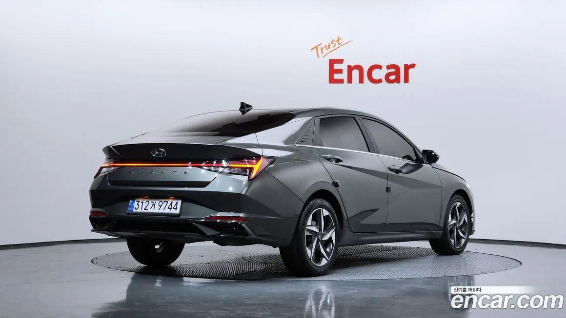 Hyundai AVANTE — фото 2