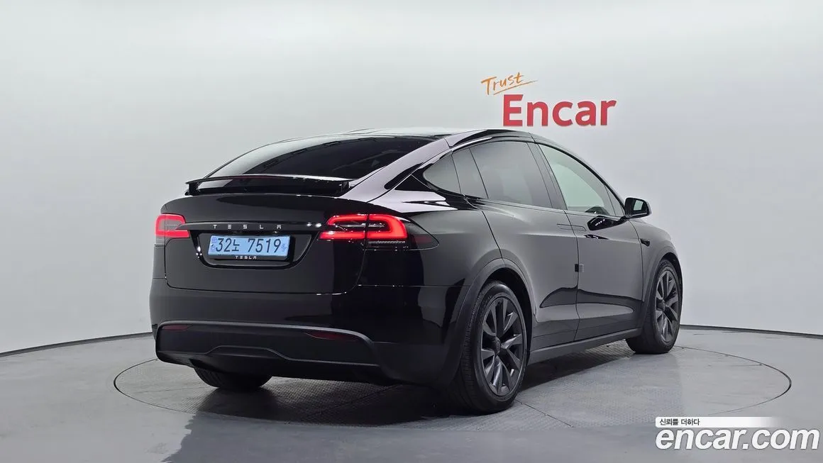 Tesla Model X 2024 из KR, фото 2