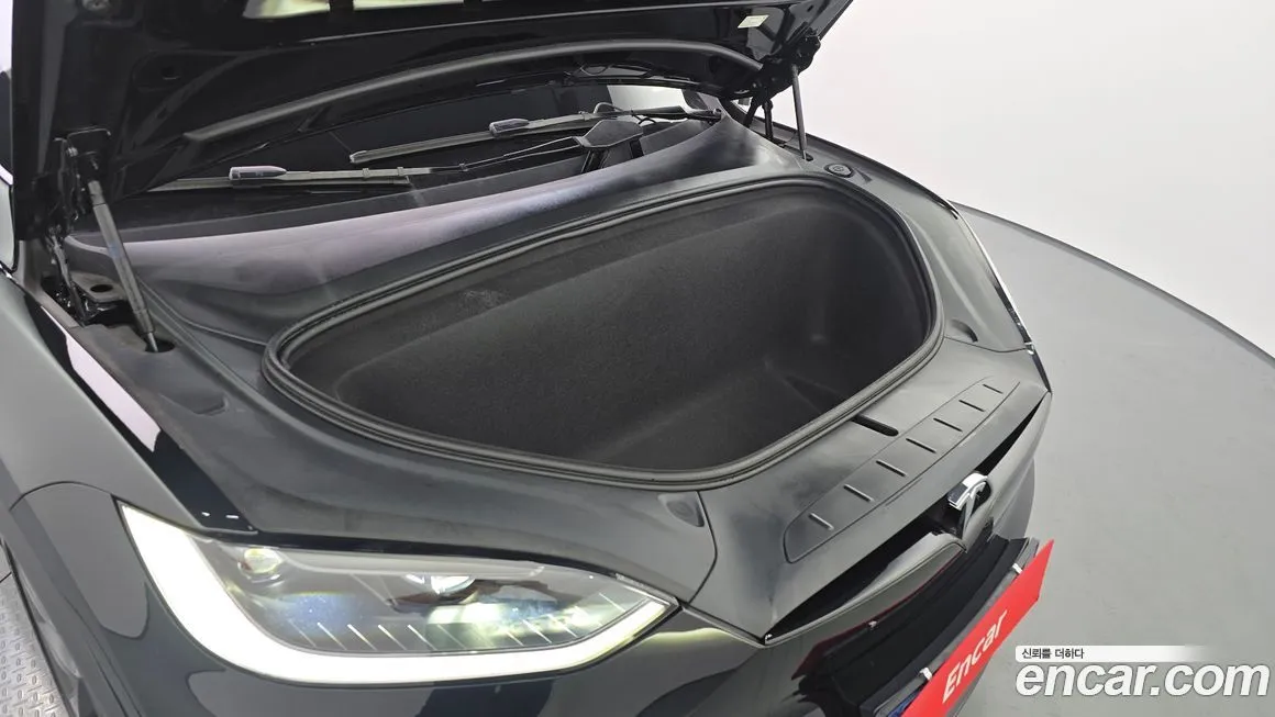 Tesla Model X 2024 из KR, фото 6