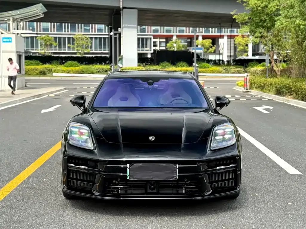 Porsche Panamera Hybrid 2025 из CN, фото 1