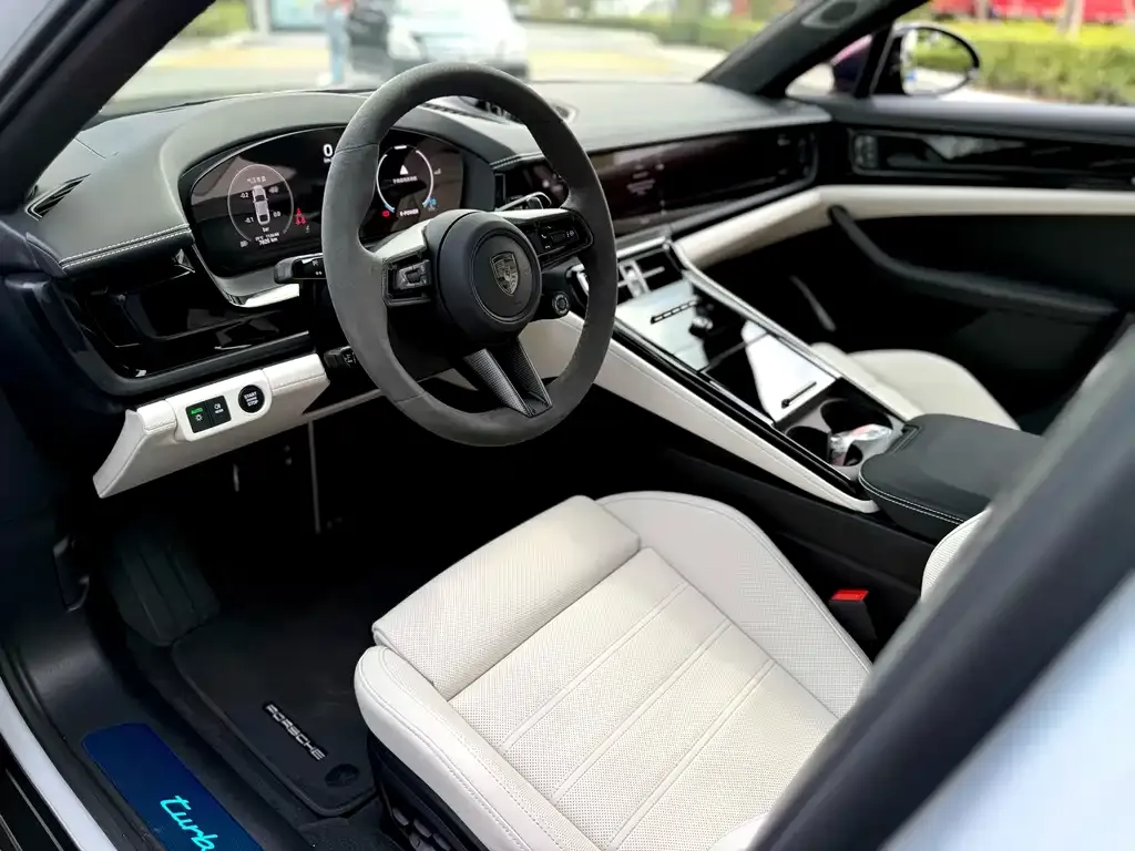 Porsche Panamera Hybrid 2025 из CN, фото 8