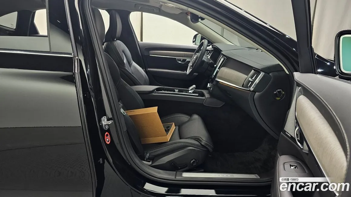 Volvo S90 2025 из KR, фото 10