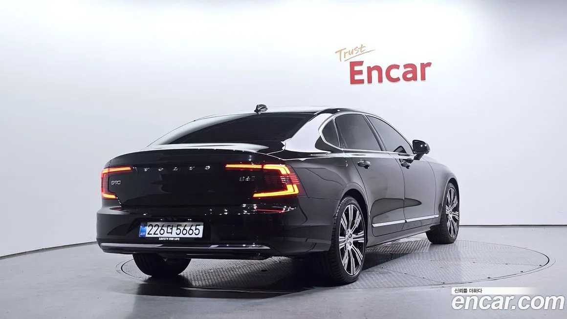 Volvo S90 2025 из KR, фото 2
