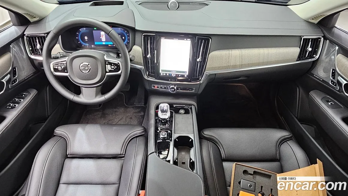 Volvo S90 2025 из KR, фото 7