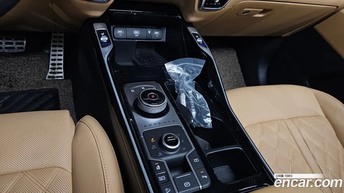 Kia Sorento — фото 9