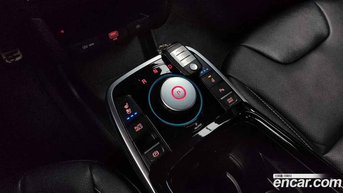 Kia Niro — фото 9