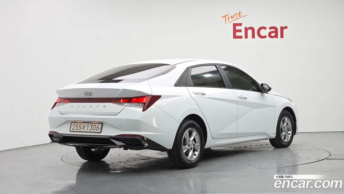 Hyundai AVANTE — фото 2