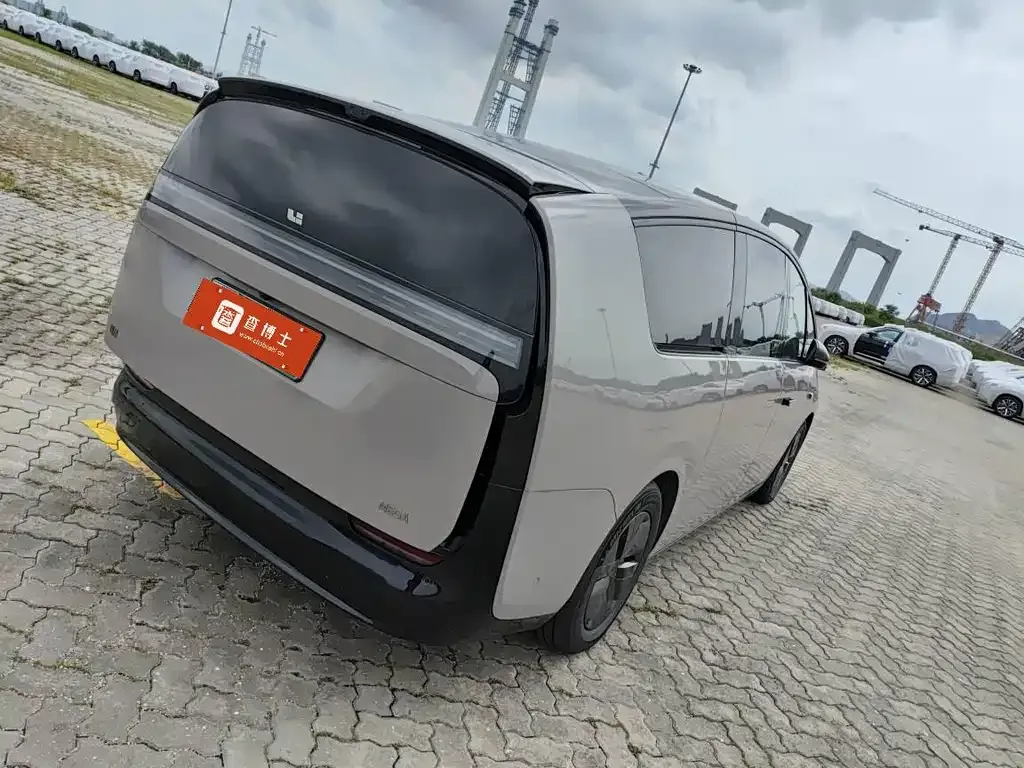 Li Auto MEGA 2024 из CN, фото 2
