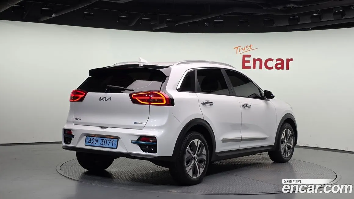 Kia Niro — фото 2