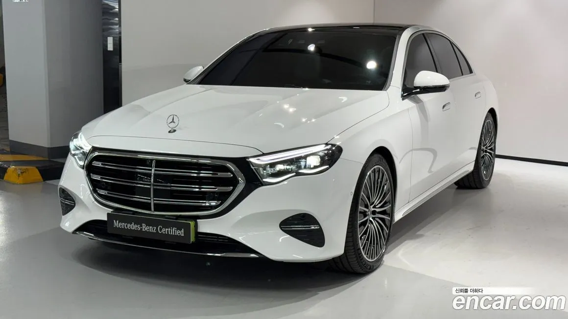Mercedes-Benz E-Class — фото 1