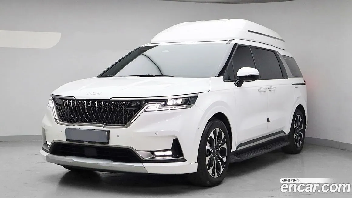 Kia Carnival — фото 1