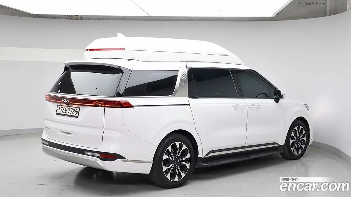 Kia Carnival — фото 4