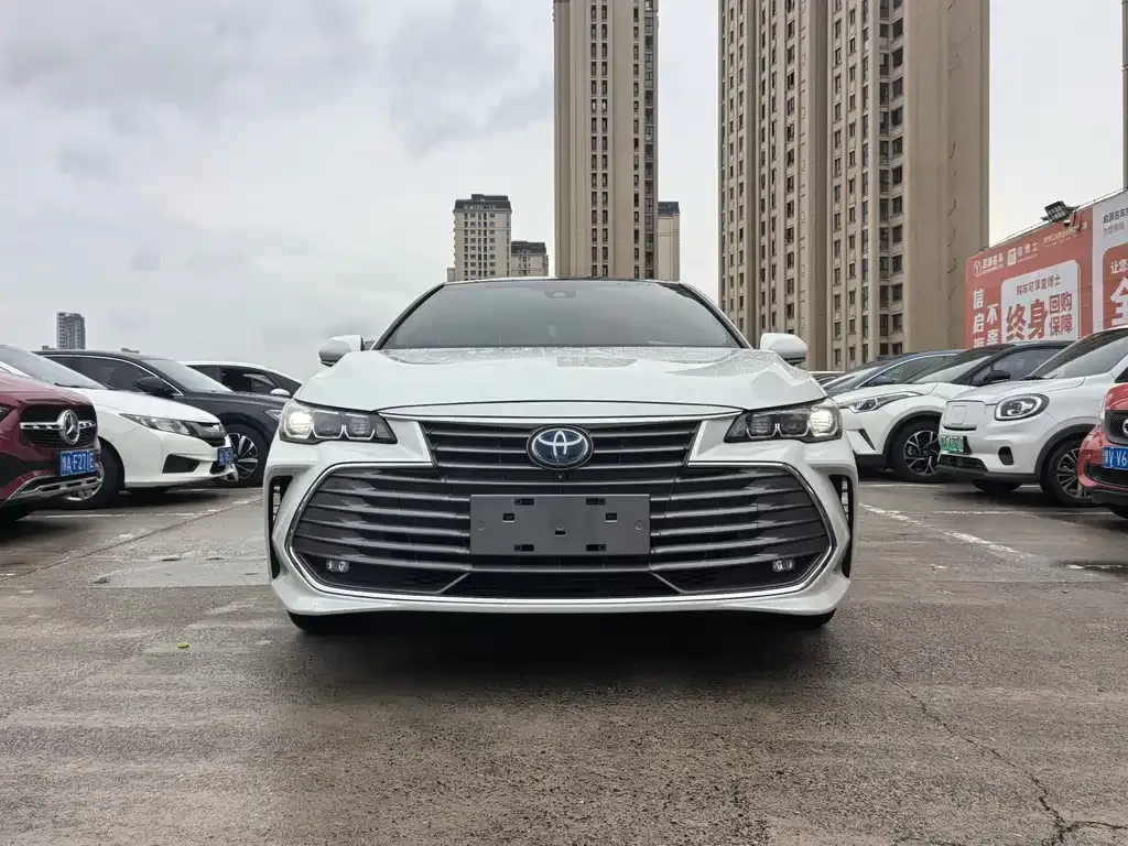 Toyota Avalon 2022 из CN, фото 2