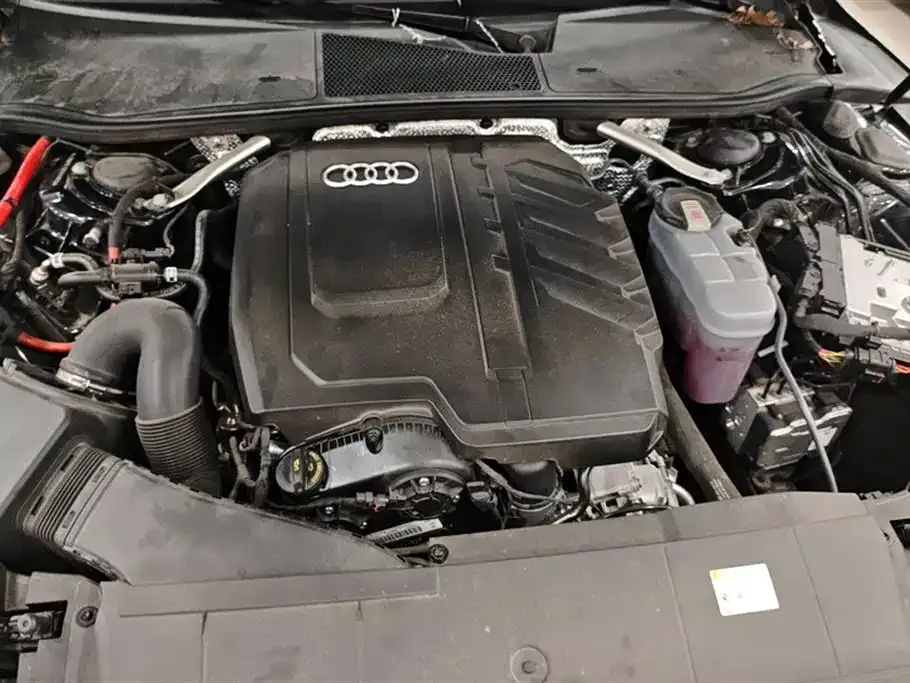 Audi A7L 2024 из CN, фото 10
