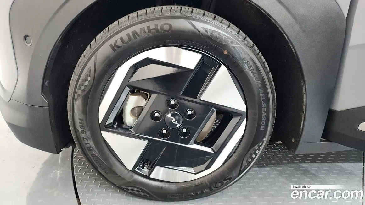 [object Object] EV3 2025 из KR, фото 5