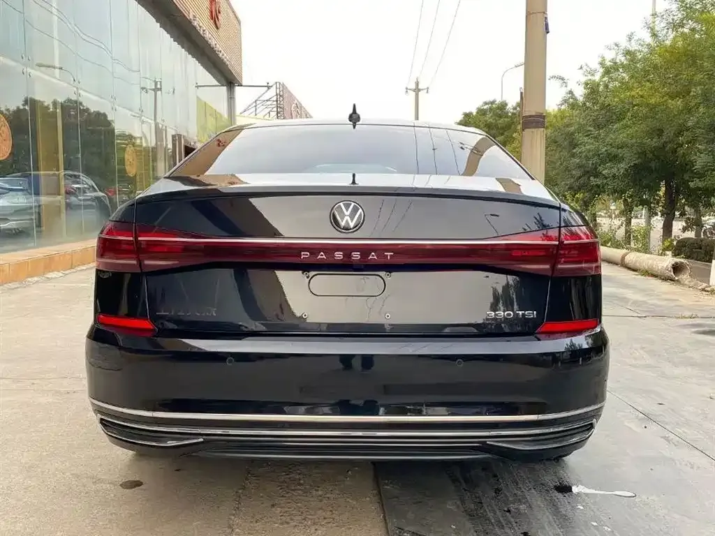 Volkswagen Passat 2022 из CN, фото 10