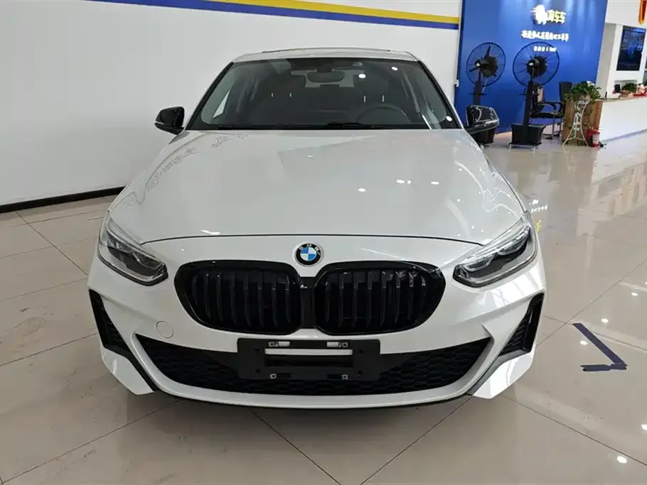 BMW 1 Series 2022 из CN, фото 2
