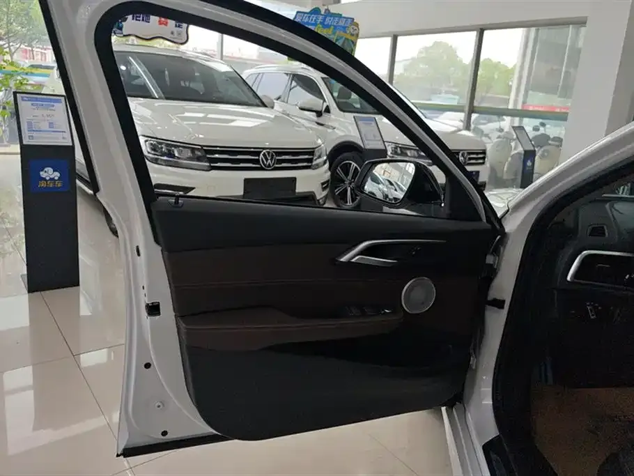 BMW 1 Series 2022 из CN, фото 7