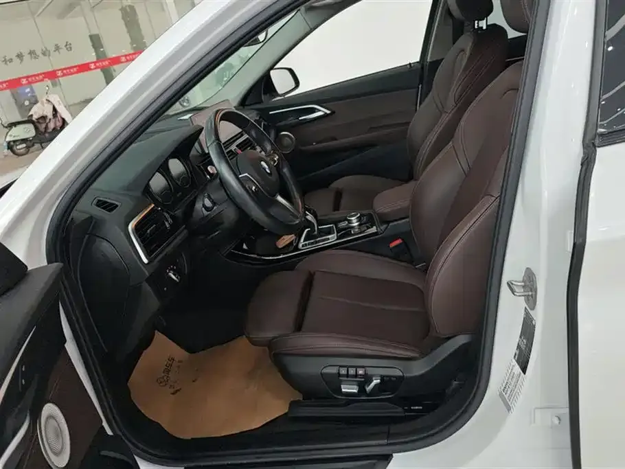 BMW 1 Series 2022 из CN, фото 9