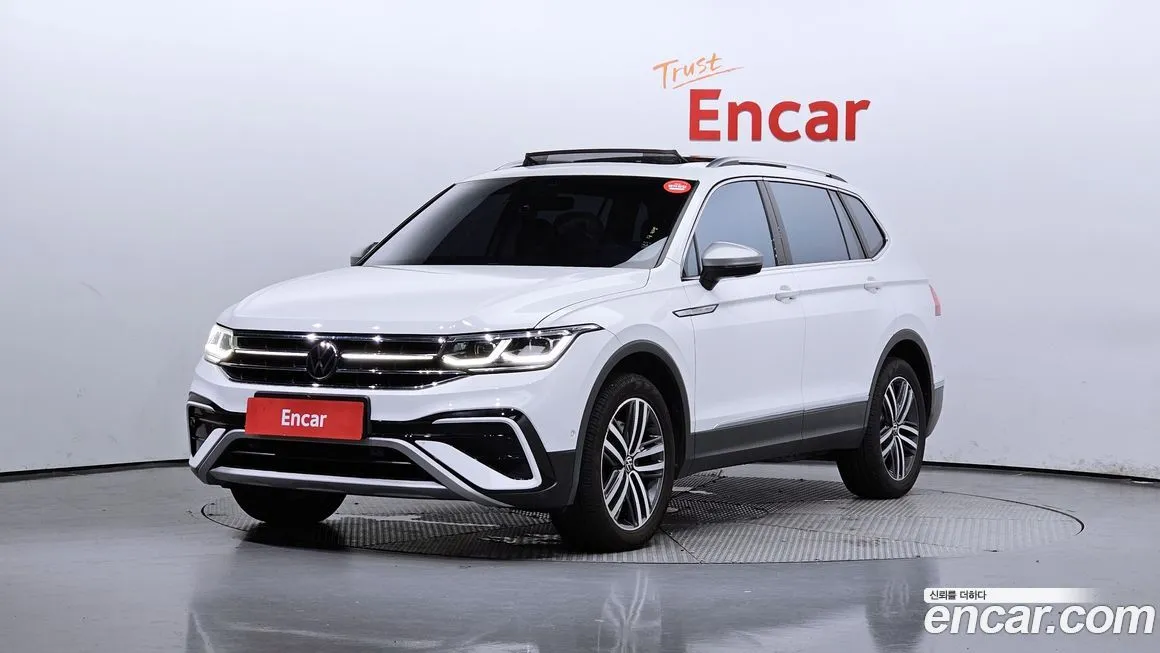 Volkswagen Tiguan — фото 1