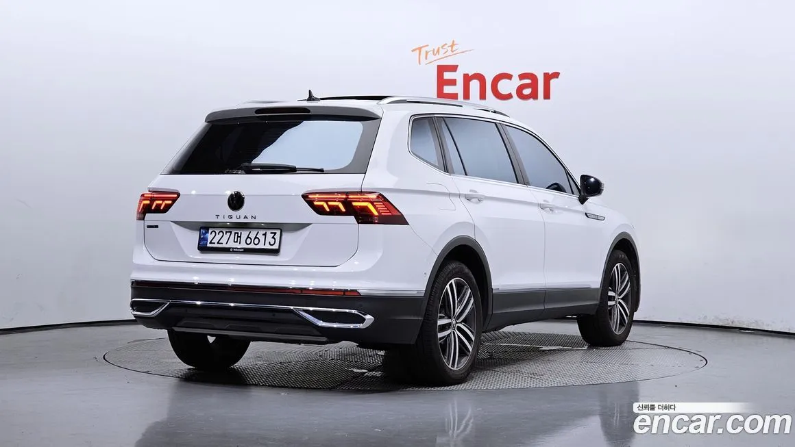 Volkswagen Tiguan — фото 2
