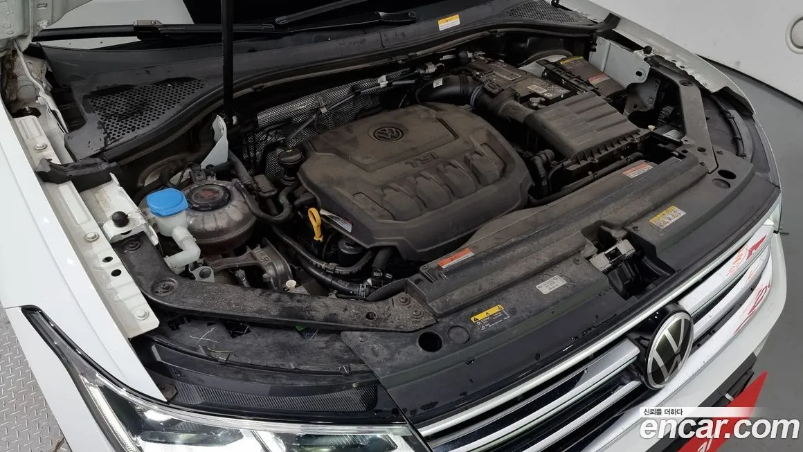 Volkswagen Tiguan — фото 6