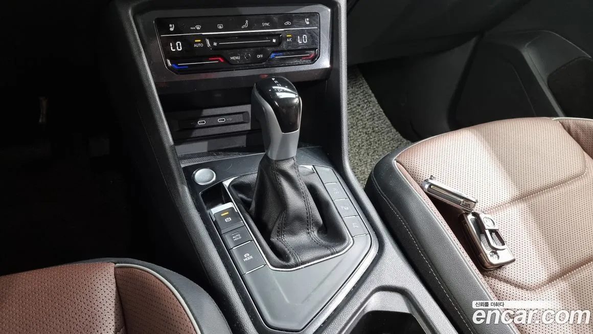 Volkswagen Tiguan — фото 9