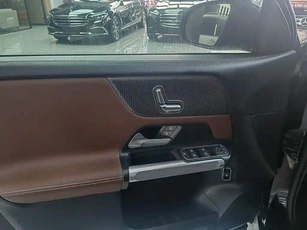 Mercedes-Benz GLB 2023 из CN, фото 7