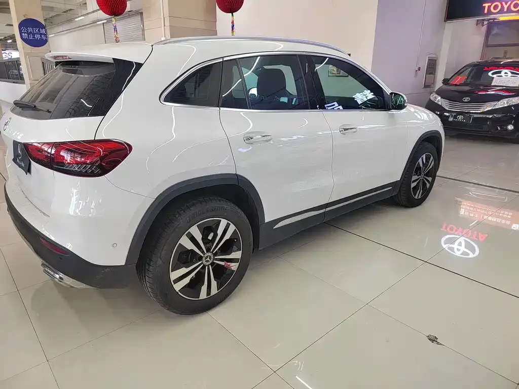 Mercedes-Benz GLA — фото 6