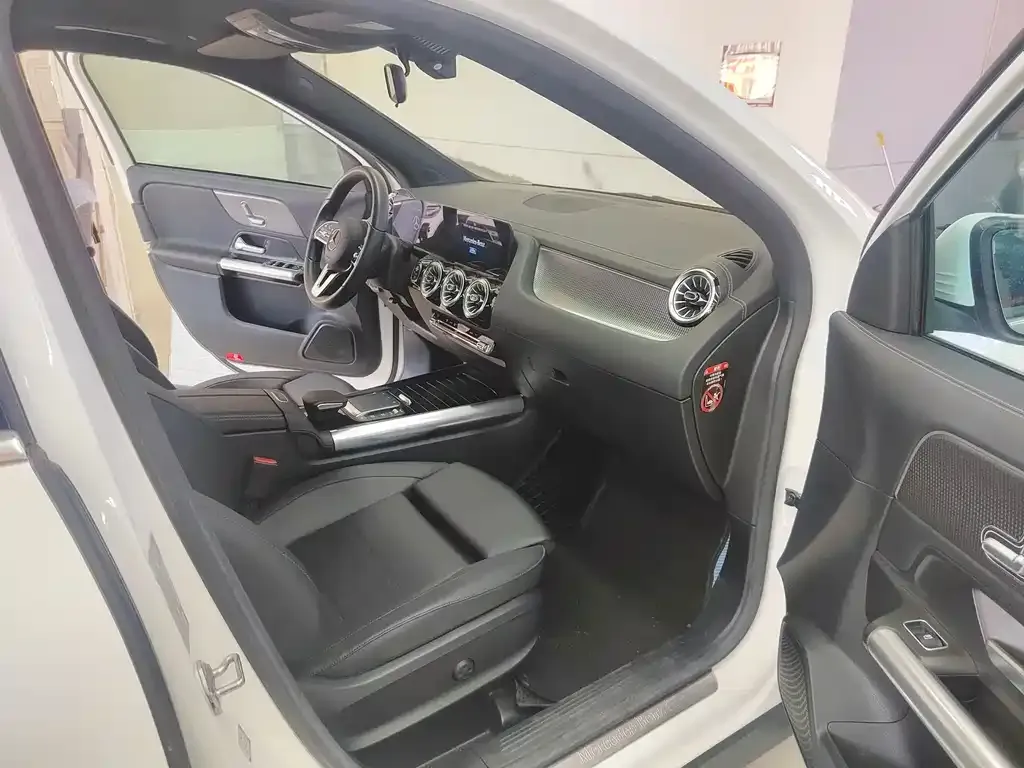Mercedes-Benz GLA — фото 9